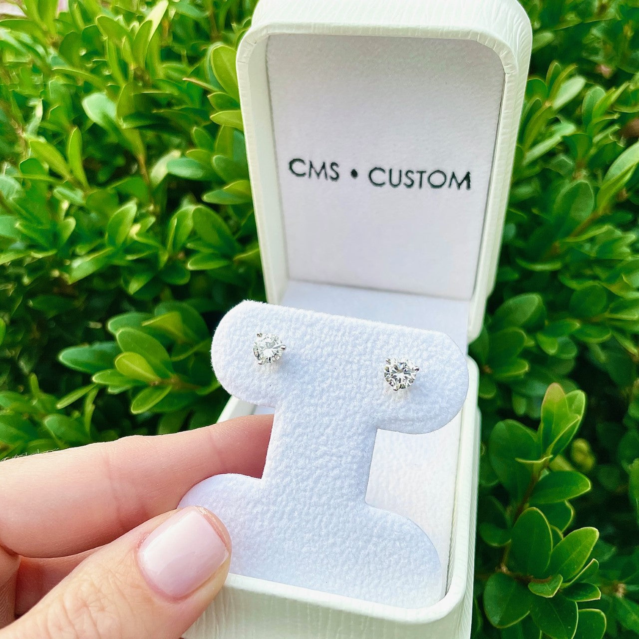 DIAMOND STUD EARRINGS